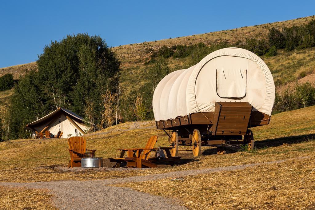 Conestoga Ranch Glamping Resort Гардън Сити Стая снимка