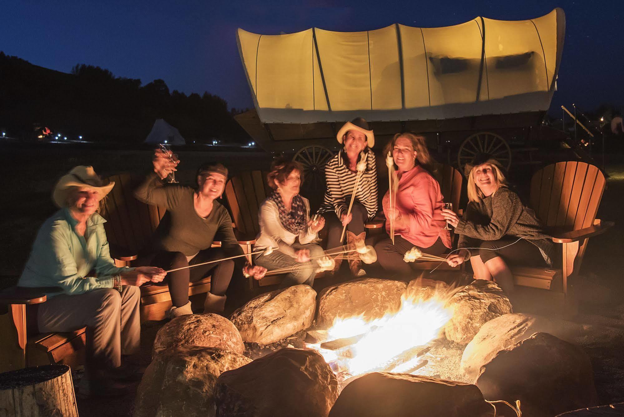 Conestoga Ranch Glamping Resort Гардън Сити Екстериор снимка