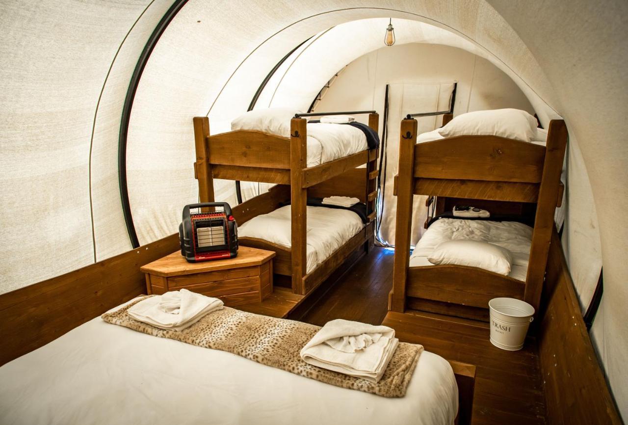Conestoga Ranch Glamping Resort Гардън Сити Екстериор снимка