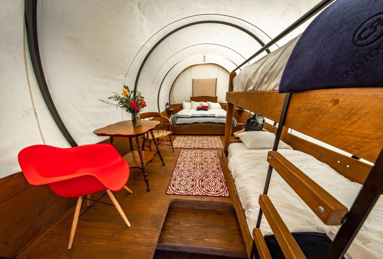 Conestoga Ranch Glamping Resort Гардън Сити Екстериор снимка