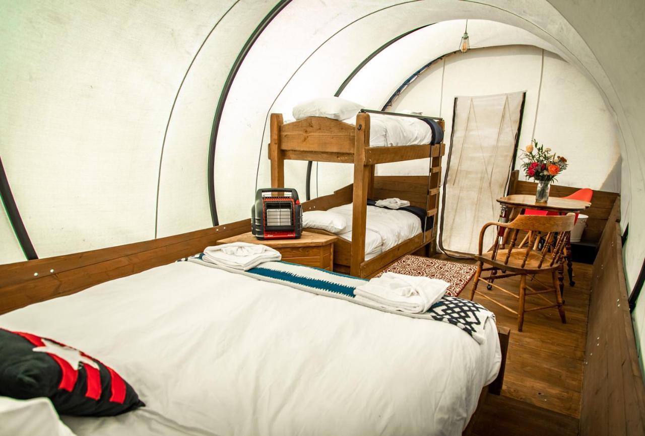 Conestoga Ranch Glamping Resort Гардън Сити Екстериор снимка