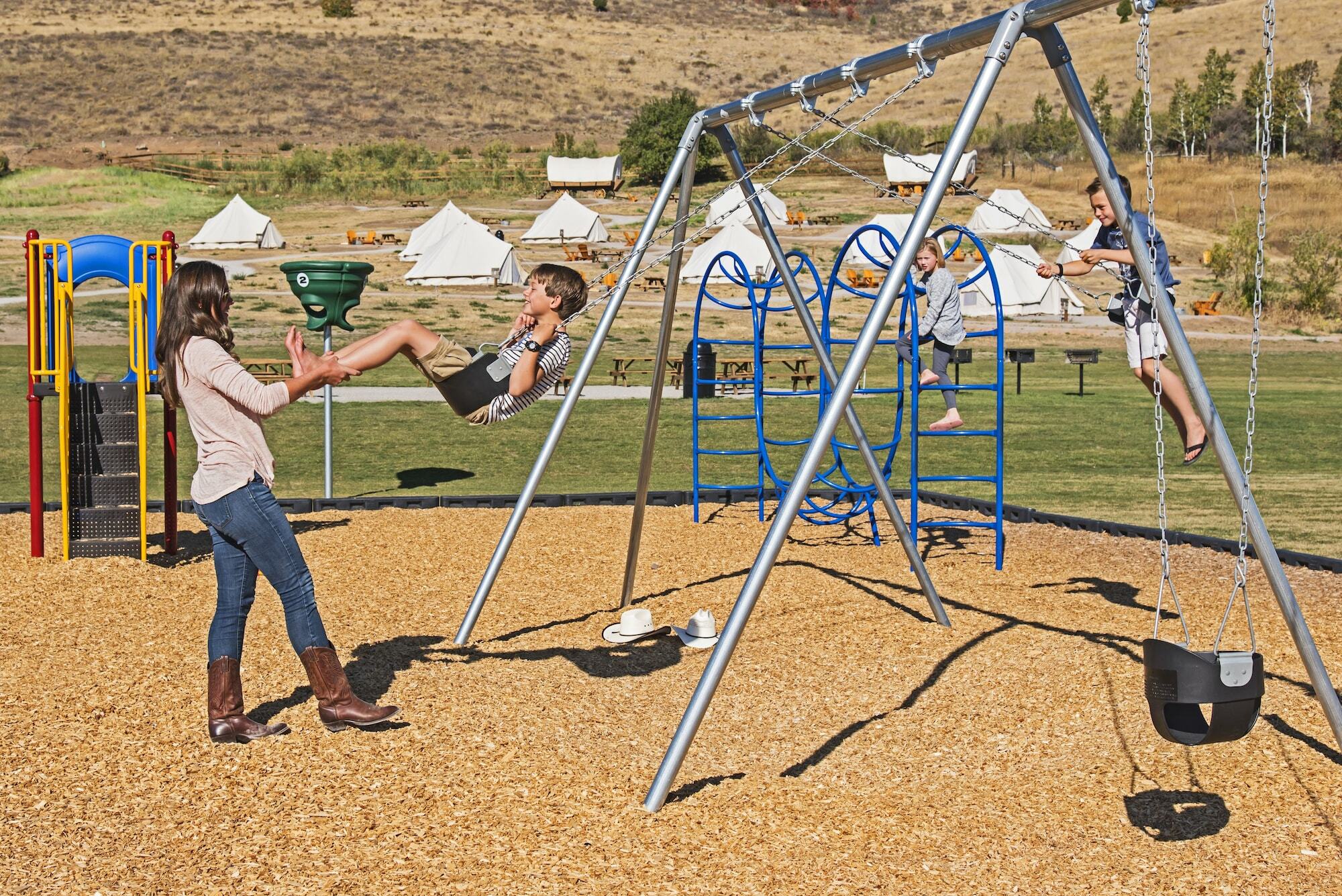 Conestoga Ranch Glamping Resort Гардън Сити Екстериор снимка